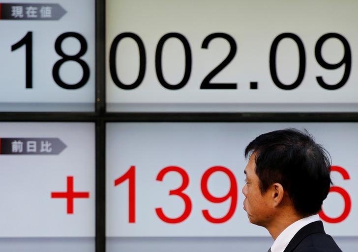 Asia stocks to end 2016 on buoyant note, oil set for biggest gains since 2009