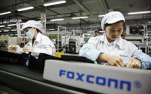 Foxconn pensa a uno sbarco negli Usa: pronto investimento da 7 mld di dollari