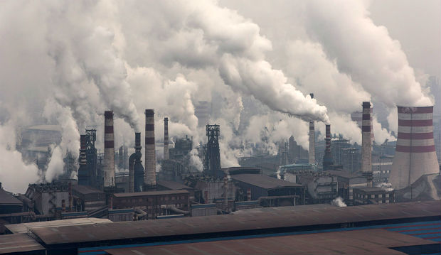 Cina, 7 imprese su 10 violano le leggi sull’inquinamento