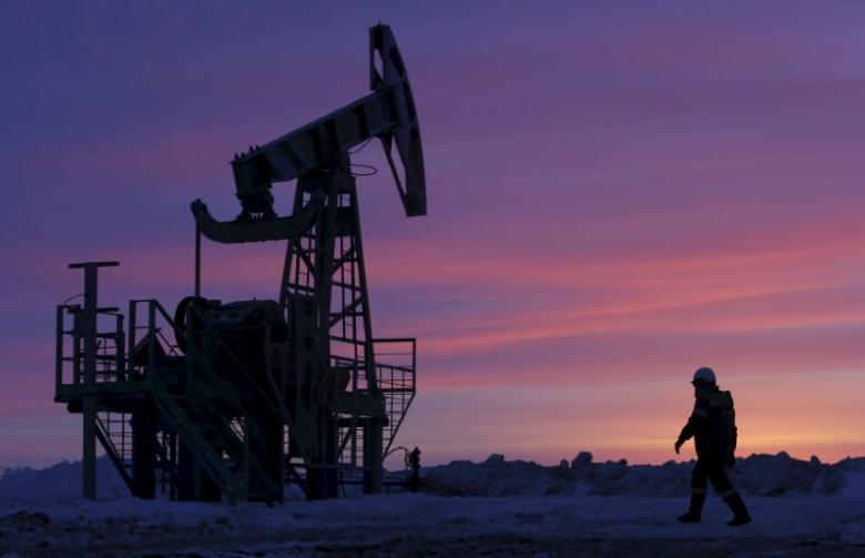 Oil recovers some ground, rise in U.S. drilling caps gains Oil recovers some ground, rise in U.S. drilling caps gains