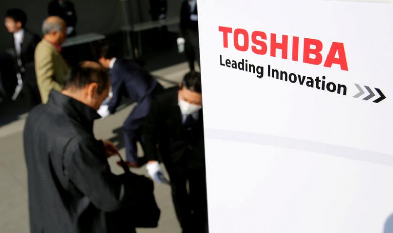 Apple, Amazon, Google join bidding for Toshiba chip unit: media