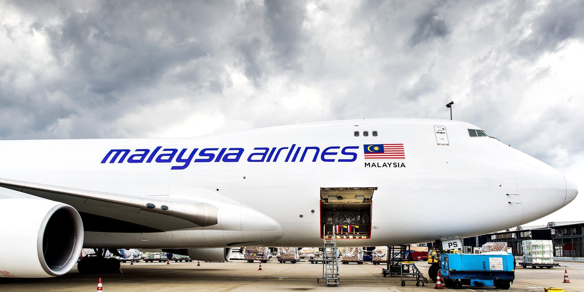 Malaysia Airlines is 1st carrier to sign up for new satellite-tracking service