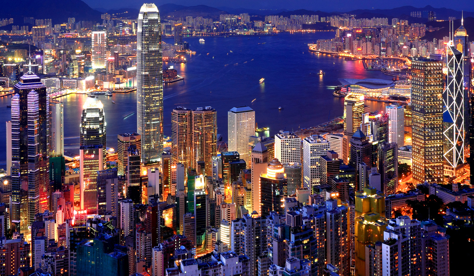 Hong Kong Tightens Lending to Developers as Property Risks Soar
