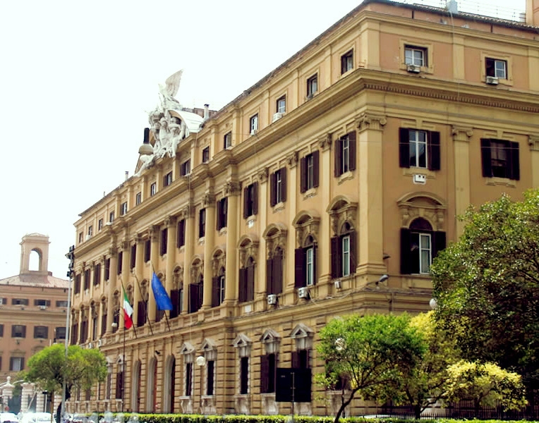 Giornata positiva per le aste del Tesoro. Spread ai minimi da dicembre Giornata positiva per le aste del Tesoro. Spread ai minimi da dicembre