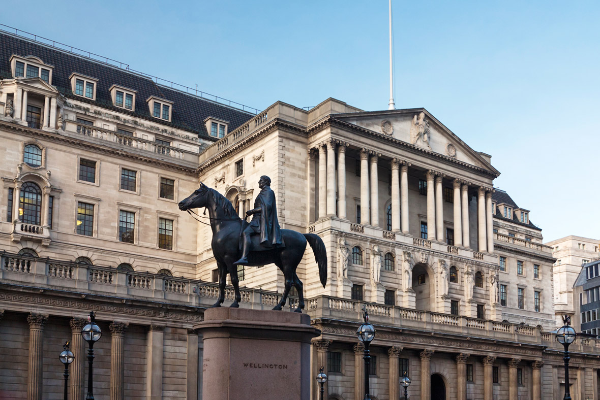 European shares edge higher as SocGen weighs on banks after results European shares edge higher as SocGen weighs on banks after results