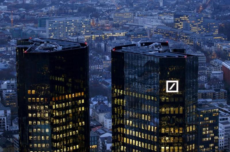 Deutsche Bank Pushes Ahead With a $2.3 Billion Offering