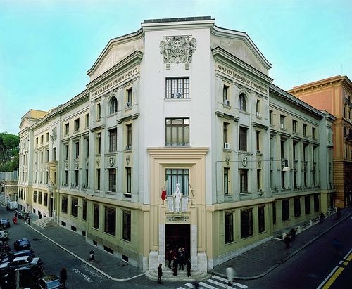 Istat. Sale il divario pro capite del pil con il Centro Nord Istat. Sale il divario pro capite del pil con il Centro Nord