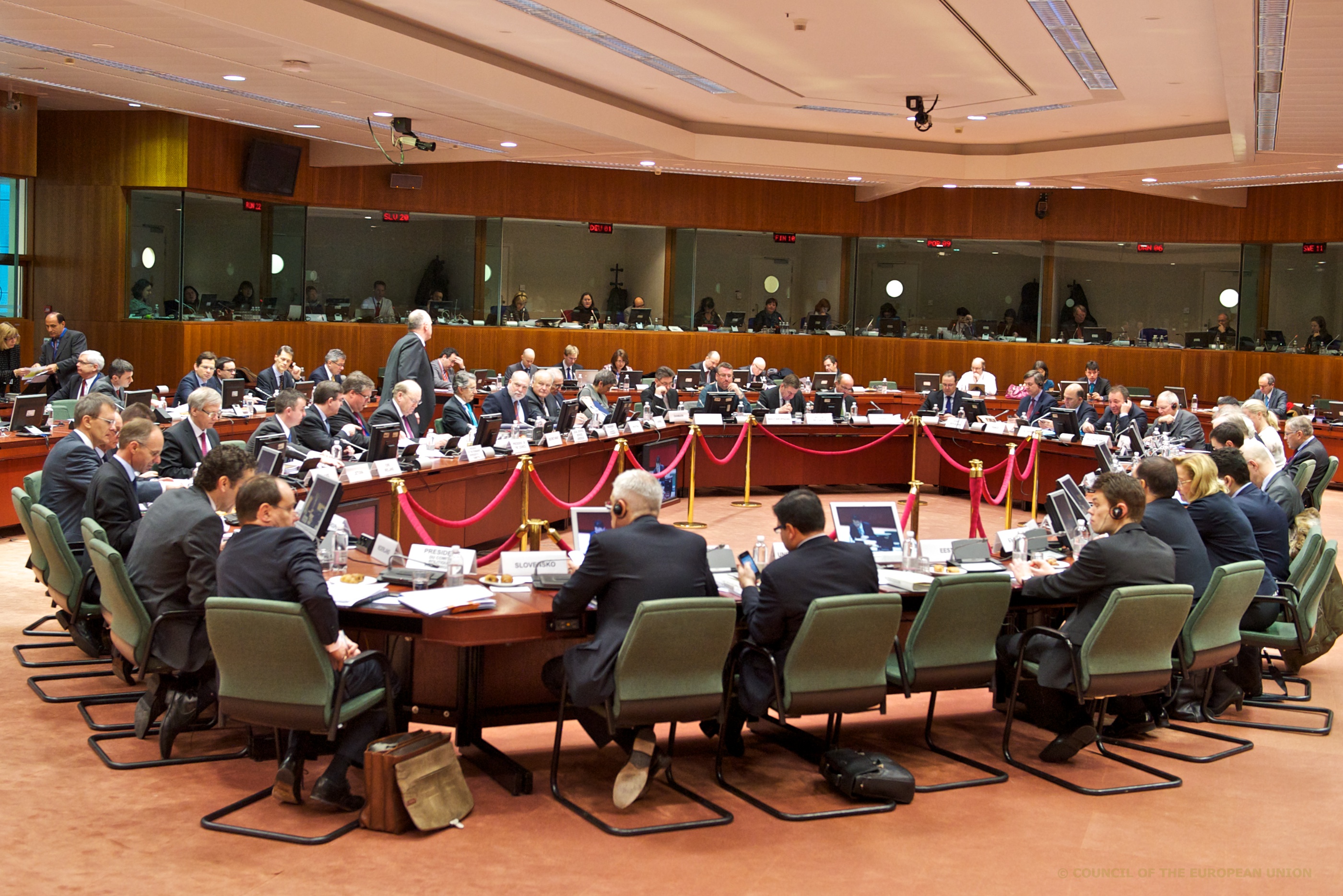 L’Ecofin approva la lista nera dei paradisi fiscali