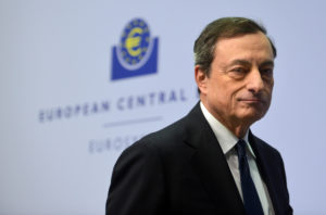 Mario Draghi, politiche monetarie a beneficio dell'Eurozona Mario Draghi, politiche monetarie a beneficio dell'Eurozona