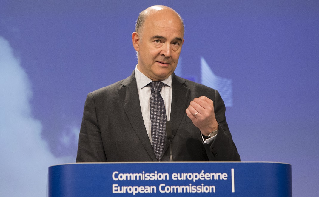Moscovici: “Fiducia nell’Italia, il debito cala”