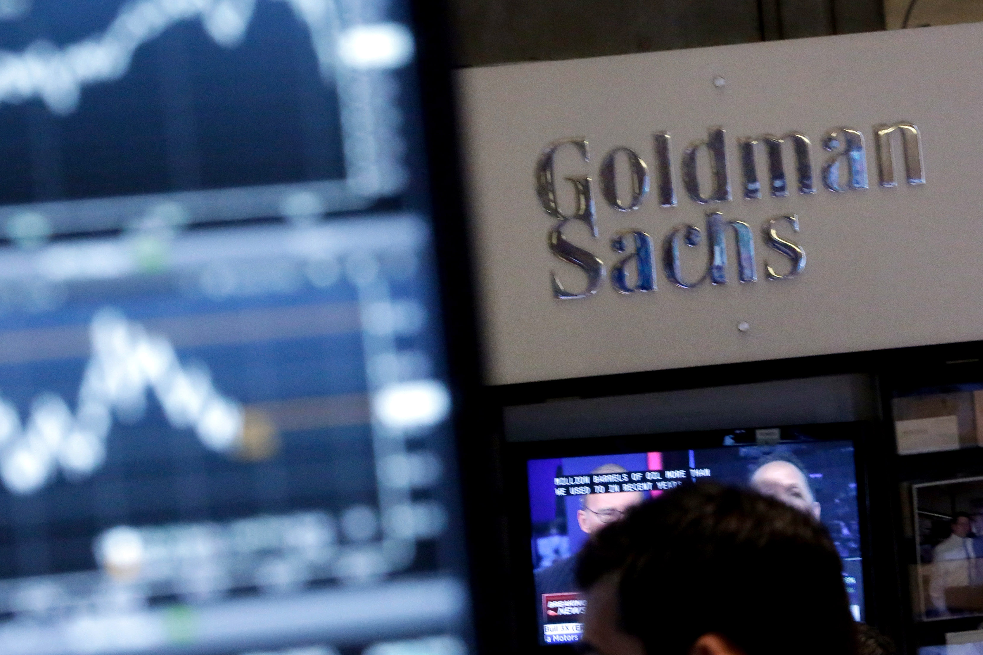 Goldman Sachs Aims to Cover 1,000 New Investment-Banking Clients