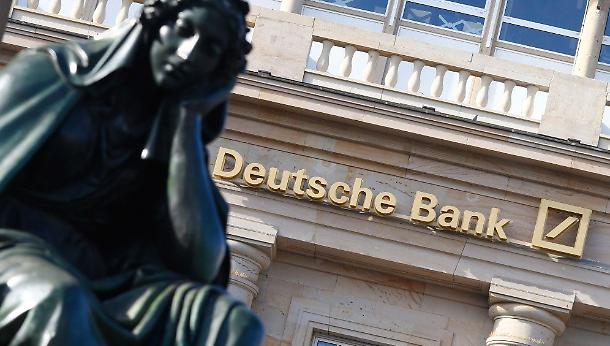 Deutsche Bank Is Under Pressure to Resolve CEO’s Fate in Days