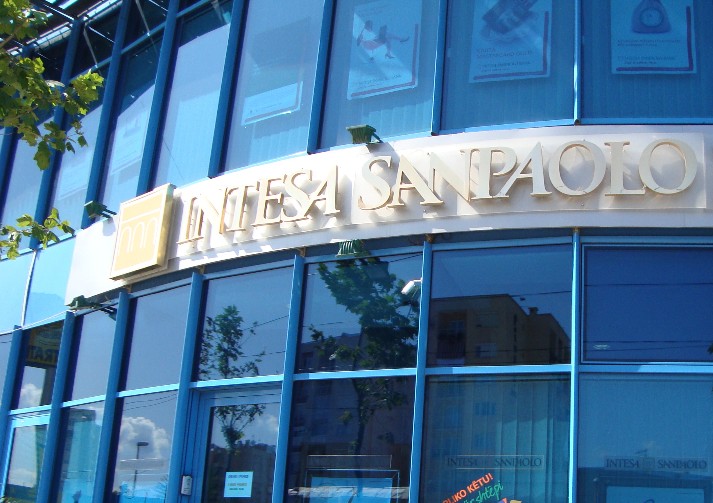 Intesa Sanpaolo rinuncia alla  garanzia dello Stato su titoli delle banche venete