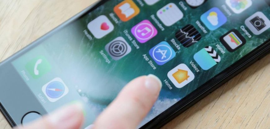 iPhone on track for record numbers iPhone on track for record numbers