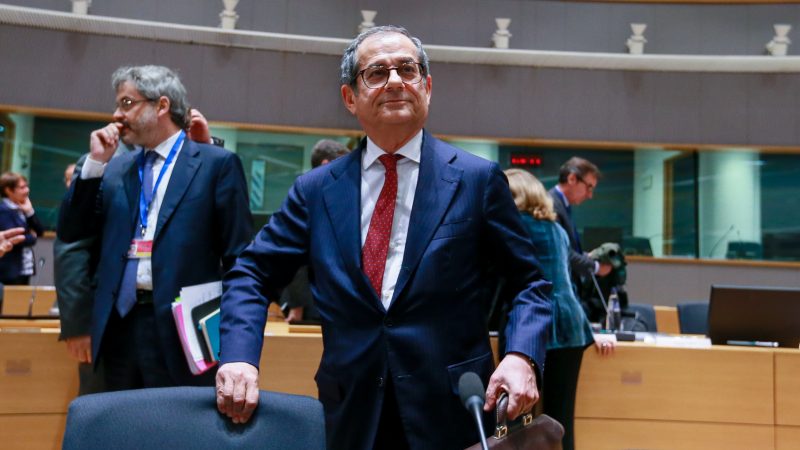 Italy sticks to its guns in revised budget submitted to EU Italy sticks to its guns in revised budget submitted to EU