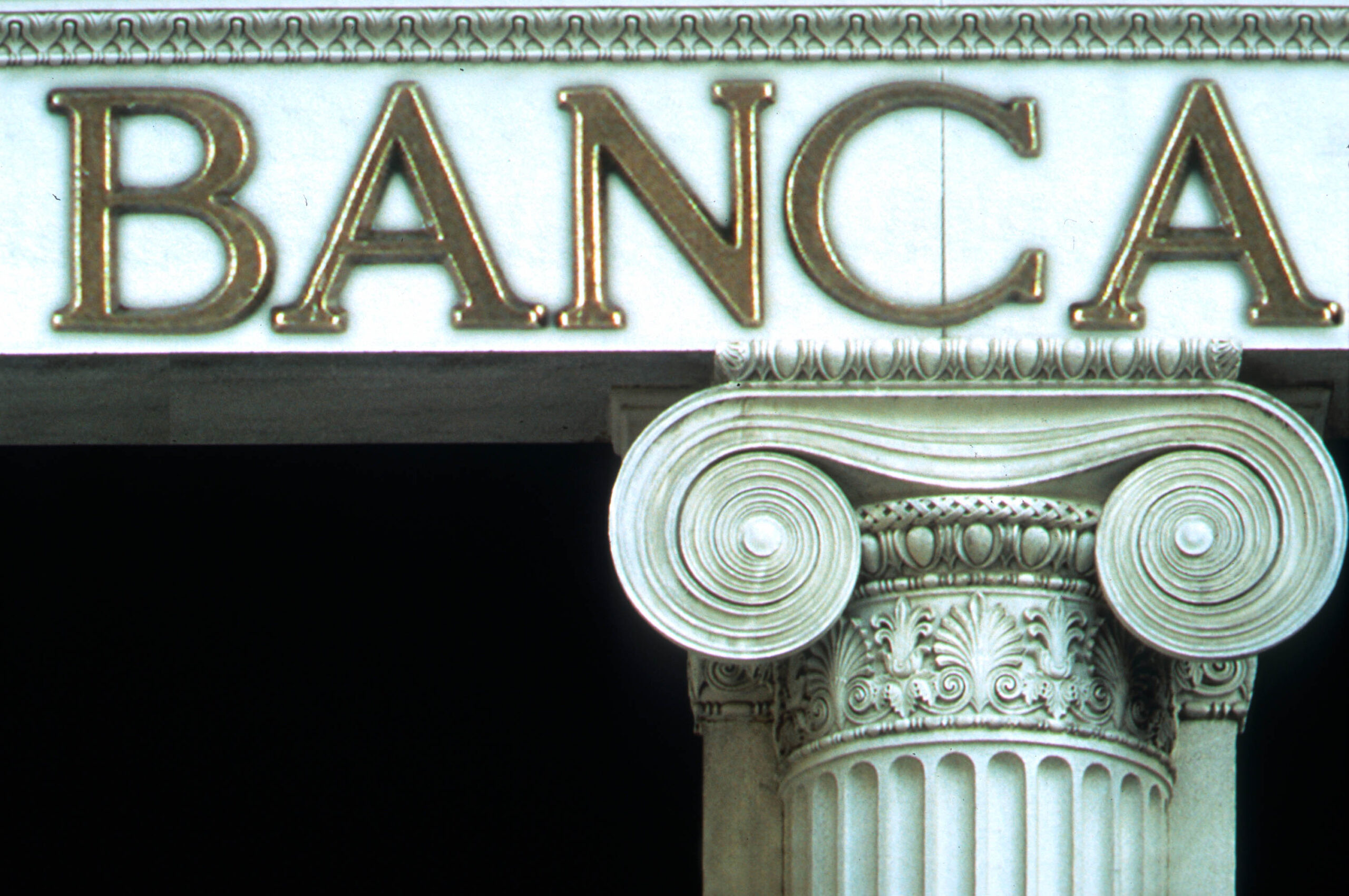 Allarme conto corrente: banche a rischio per colpa del Covid! Allarme conto corrente: banche a rischio per colpa del Covid!
