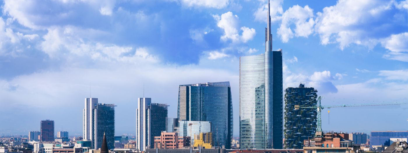 A tre banche il controllo del 70% del mercato italiano A tre banche il controllo del 70% del mercato italiano