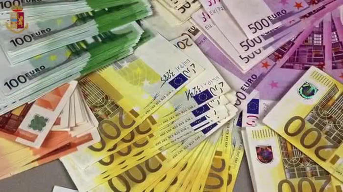 Falsi sms da banche e svuotano conti in tutta Italia Falsi sms da banche e svuotano conti in tutta Italia