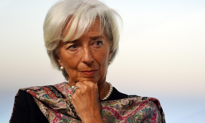 Lagarde: “Traghettare l’economia fino all’arrivo del vaccino”