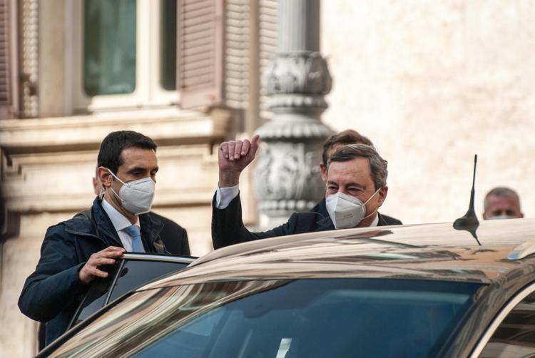 Governo, Draghi ottiene la fiducia alla Camera Governo, Draghi ottiene la fiducia alla Camera