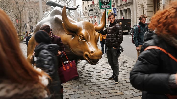 Stock futures turn negative after S&P 500 notches record Stock futures turn negative after S&P 500 notches record