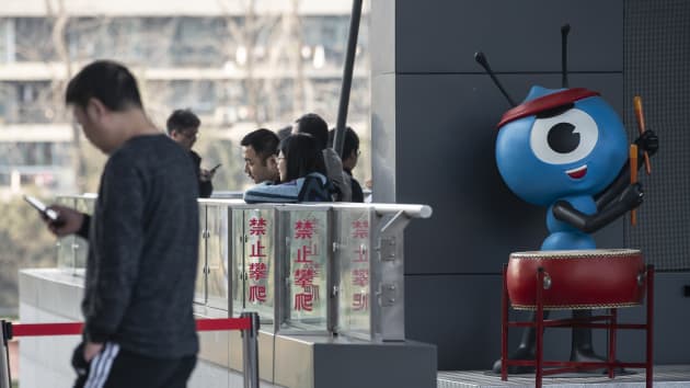 China’s fintech giants are hitting roadblocks in planned listings at home China’s fintech giants are hitting roadblocks in planned listings at home