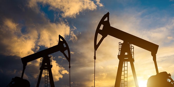 Il petrolio ancora in rialzo, la spinta dall’attacco informatico in USA Il petrolio ancora in rialzo, la spinta dall’attacco informatico in USA