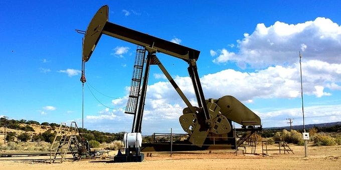 Prezzo petrolio in caduta, il Brent scende a $66,8. I motivi Prezzo petrolio in caduta, il Brent scende a $66,8. I motivi