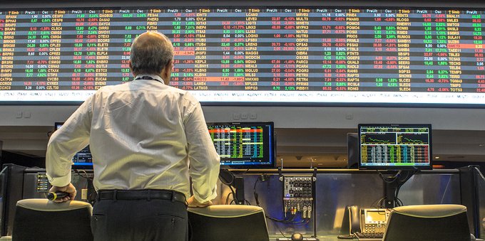 Mercati pressati dallo spettro inflazione: azioni tech crollano Mercati pressati dallo spettro inflazione: azioni tech crollano