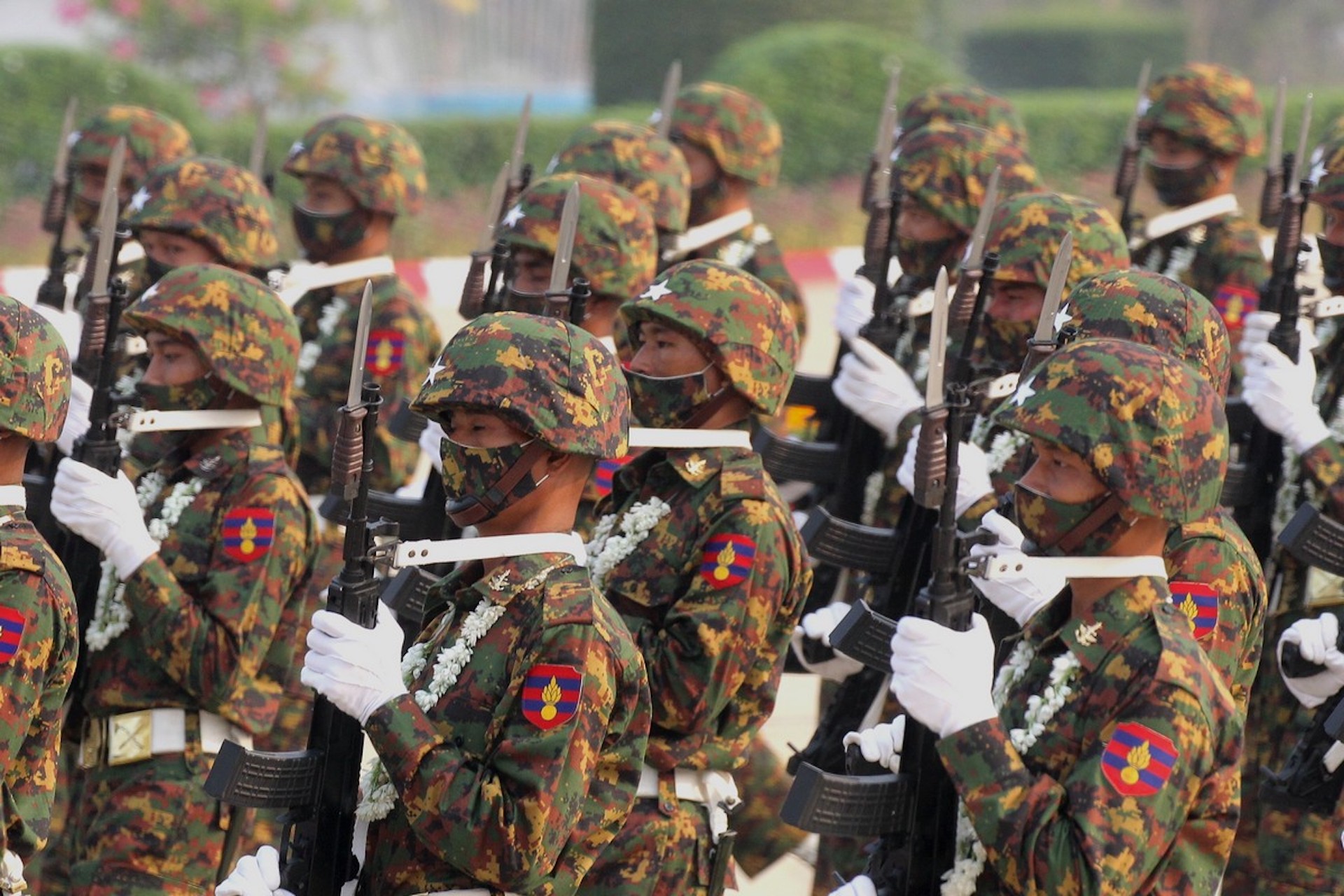 Myanmar, le banche che investono in società in affari con la giunta militare