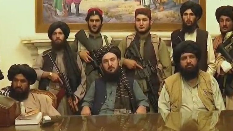 Afghanistan, svolta storica: i Talebani riconquistano Kabul Afghanistan, svolta storica: i Talebani riconquistano Kabul