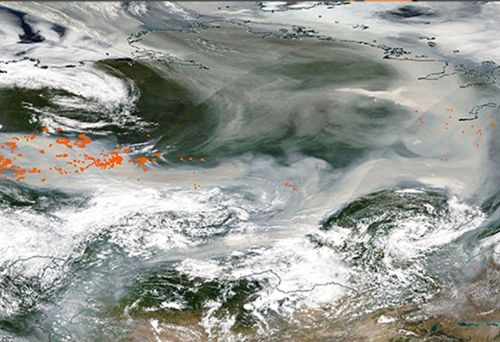 In Siberia è in corso l’incendio più esteso del Pianeta. E il fumo per la prima volta nella storia è arrivato al Polo Nord