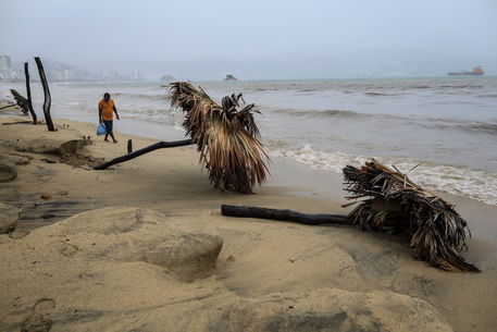 L’uragano Nora ha raggiunto il Messico, con venti a 130 km orari
