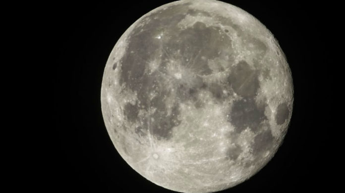 La Nasa andrà a caccia di acqua sulla luna