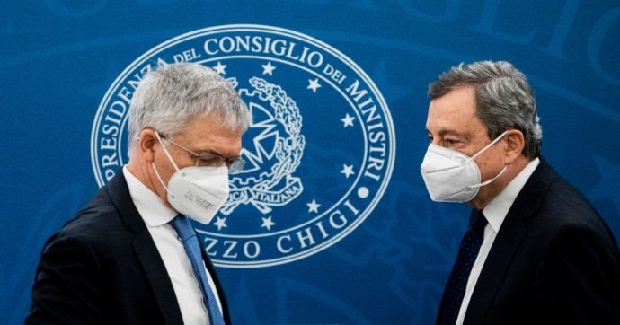 Vertice a Palazzo Chigi sul caro bollette. Cingolani: al lavoro per un taglio per il prossimo trimestre Vertice a Palazzo Chigi sul caro bollette. Cingolani: al lavoro per un taglio per il prossimo trimestre