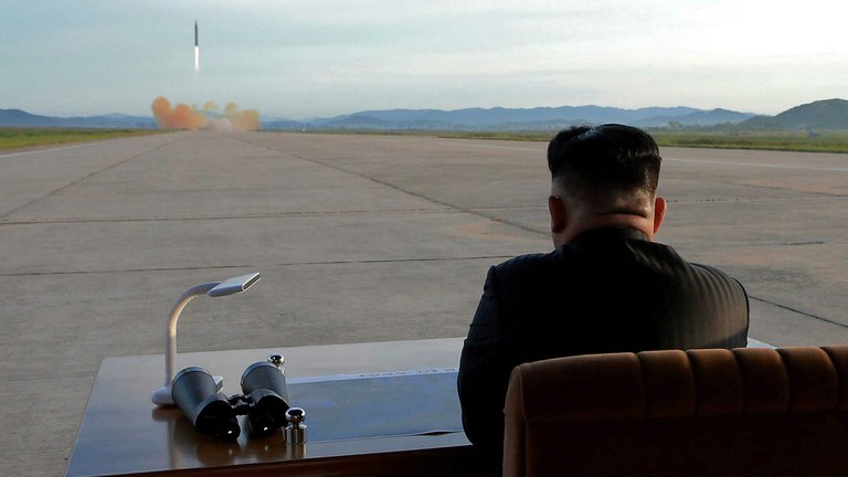 El régimen de Corea del Norte probó un nuevo misil de largo alcance El régimen de Corea del Norte probó un nuevo misil de largo alcance