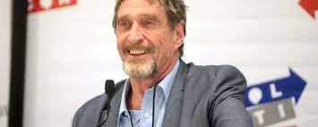 Il suicidio di John McAfee: internet e teorie del complotto Il suicidio di John McAfee: internet e teorie del complotto