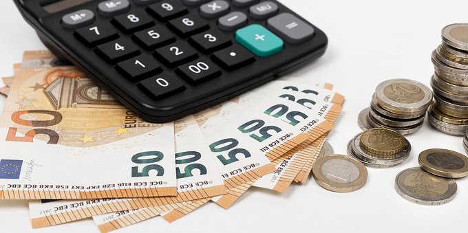 Aumento stipendi 2022: dipendenti pubblici e privati, tutte le novità Aumento stipendi 2022: dipendenti pubblici e privati, tutte le novità