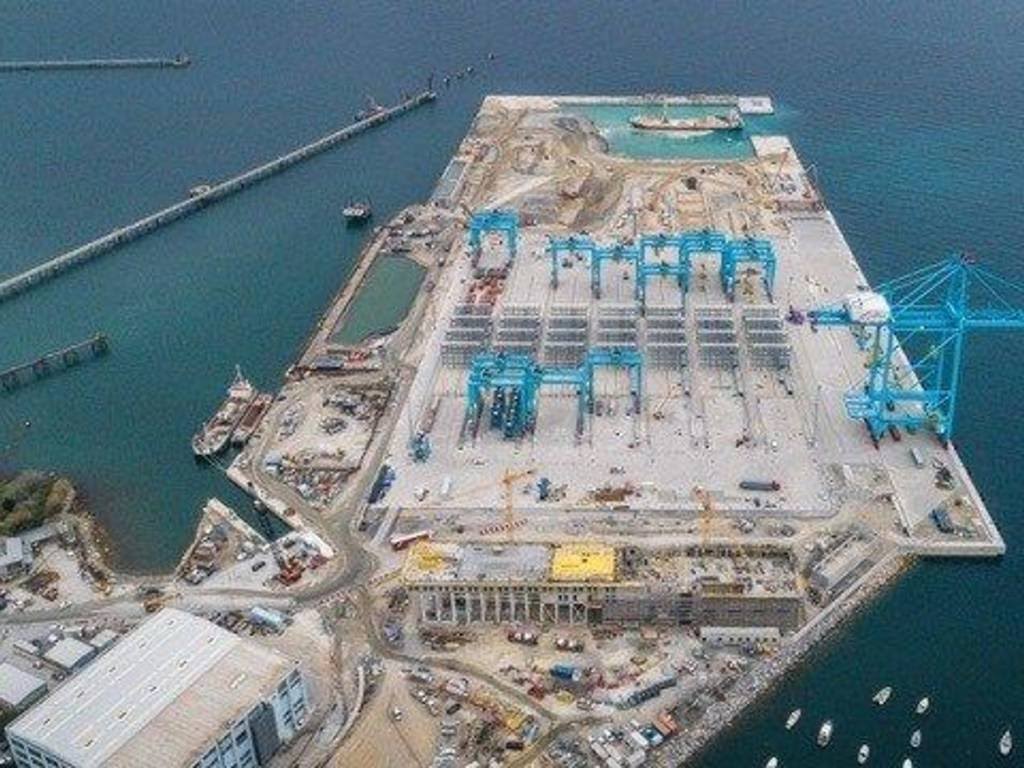 Autorità Portuale: sì al Piano triennale, elettrificazione banchine e opere per Vado Ligure