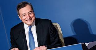 Europa: Draghi sposa le tesi dell’ “eretico” Savona. Questa volta nessuno fiata