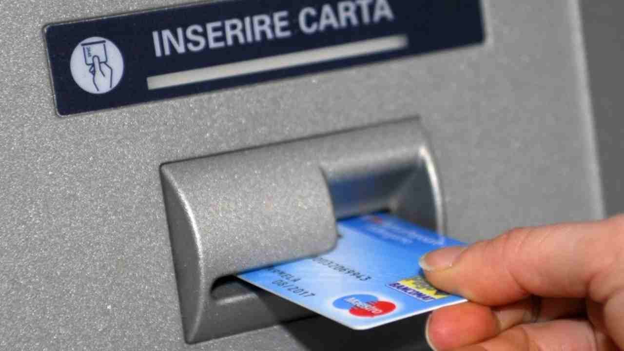 “Non puoi più prelevare!”: attenzione, ecco la novità al Bancomat “Non puoi più prelevare!”: attenzione, ecco la novità al Bancomat