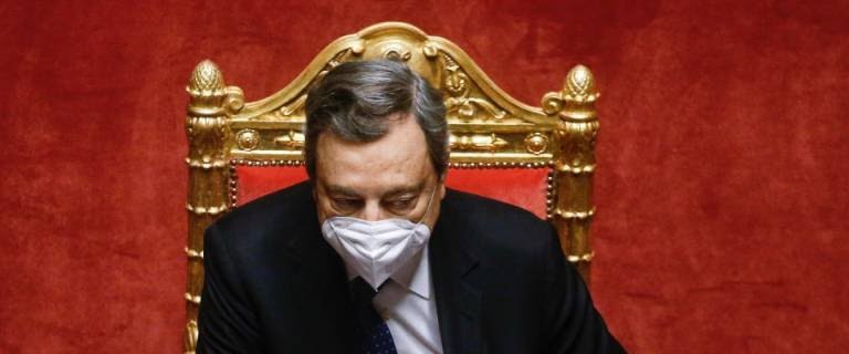 Draghi: irritato con i “poteri forti”. Il Wall Street e la City vogliono tenerlo al governo