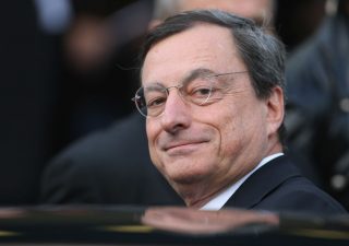 Caro bollette: Draghi non esclude “contributo di solidarietà” dalle società energetiche