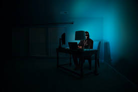 Rete, chat e dark web: croce e delizie dell’ opposizione sociale Rete, chat e dark web: croce e delizie dell’ opposizione sociale