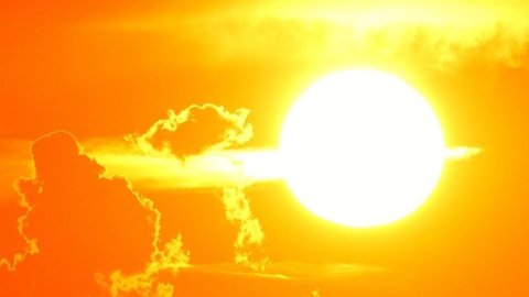 Fusione nucleare, l’Europa crea una mini-stella: nuovo record di energia in 5 secondi Fusione nucleare, l’Europa crea una mini-stella: nuovo record di energia in 5 secondi