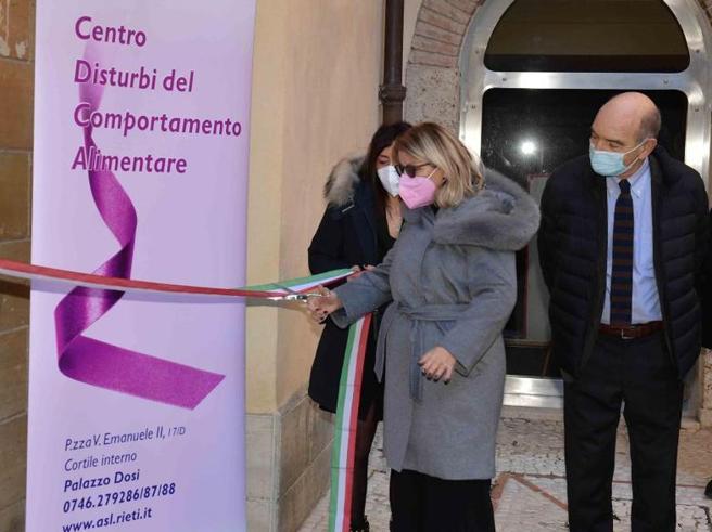 Allarme anoressia e bulimia: in Italia 3 milioni di casi Allarme anoressia e bulimia: in Italia 3 milioni di casi