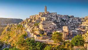 Matera: è stata eletta la città più accogliente al mondo Matera: è stata eletta la città più accogliente al mondo