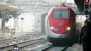 Cybercrime, Fs in allerta per sospetto attacco hacker: stop alla vendita dei biglietti Cybercrime, Fs in allerta per sospetto attacco hacker: stop alla vendita dei biglietti