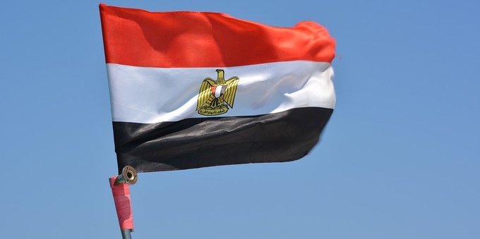 Egitto travolto dalla crisi: crolla la lira