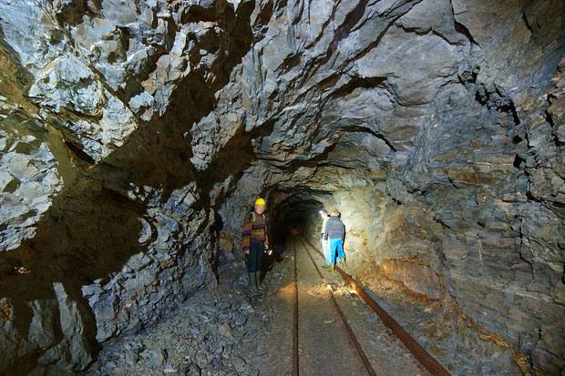Riaprono le miniere del Nord Italia? Dalle Alpi zinco, argento e cobalto